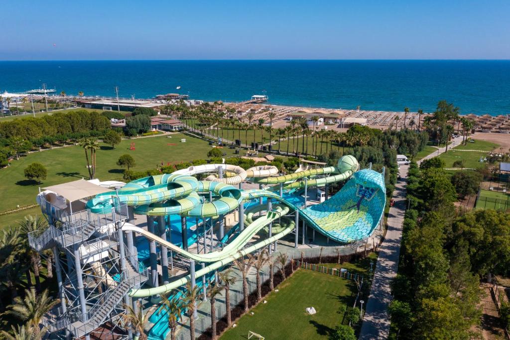 Bazén v ubytování Lara Barut Collection-Ultra All Inclusive nebo v jeho okolí