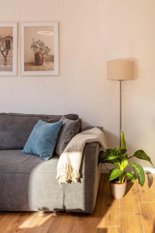 Posedenie v ubytovaní Apartment with terrace and parking near beach