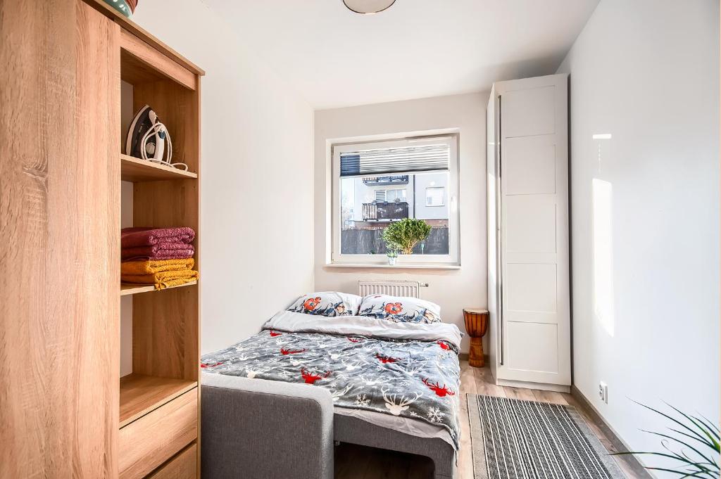 Urocze mieszkanie z ogródkiem i bezpłatny parking - 14