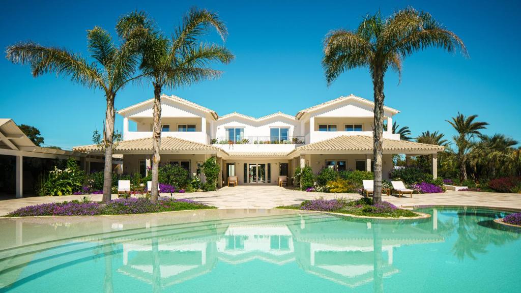 Sant Efis Hotel