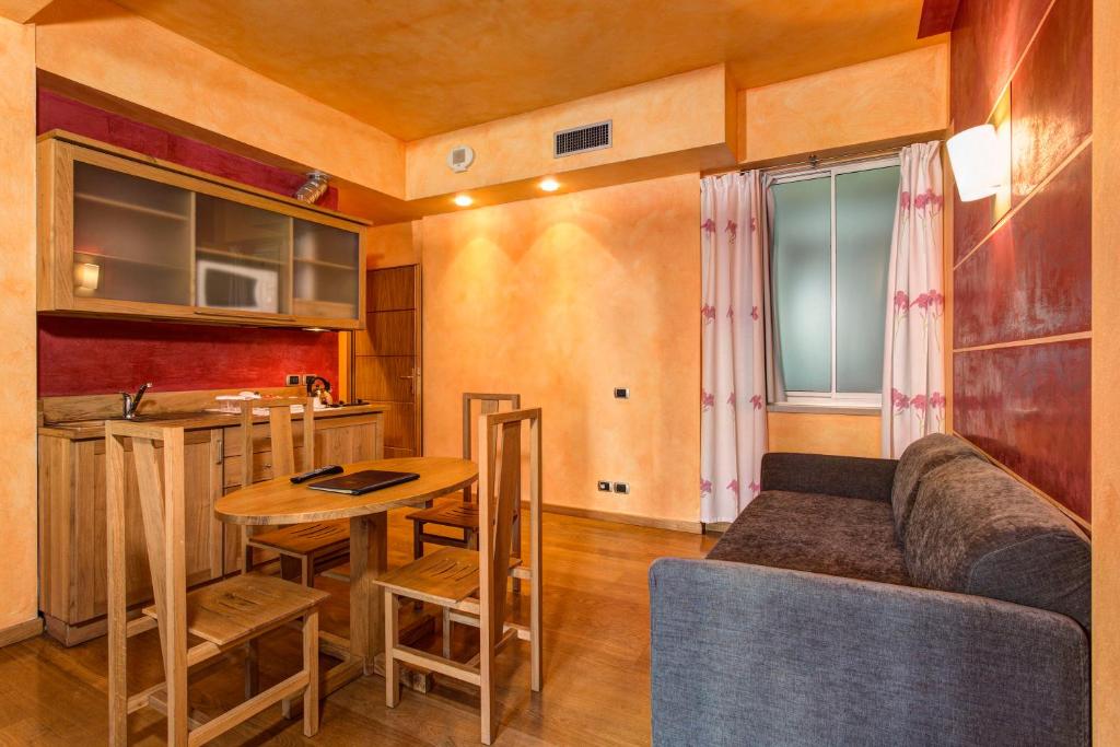 Kuchyň nebo kuchyňský kout v ubytování Hotel Firenze