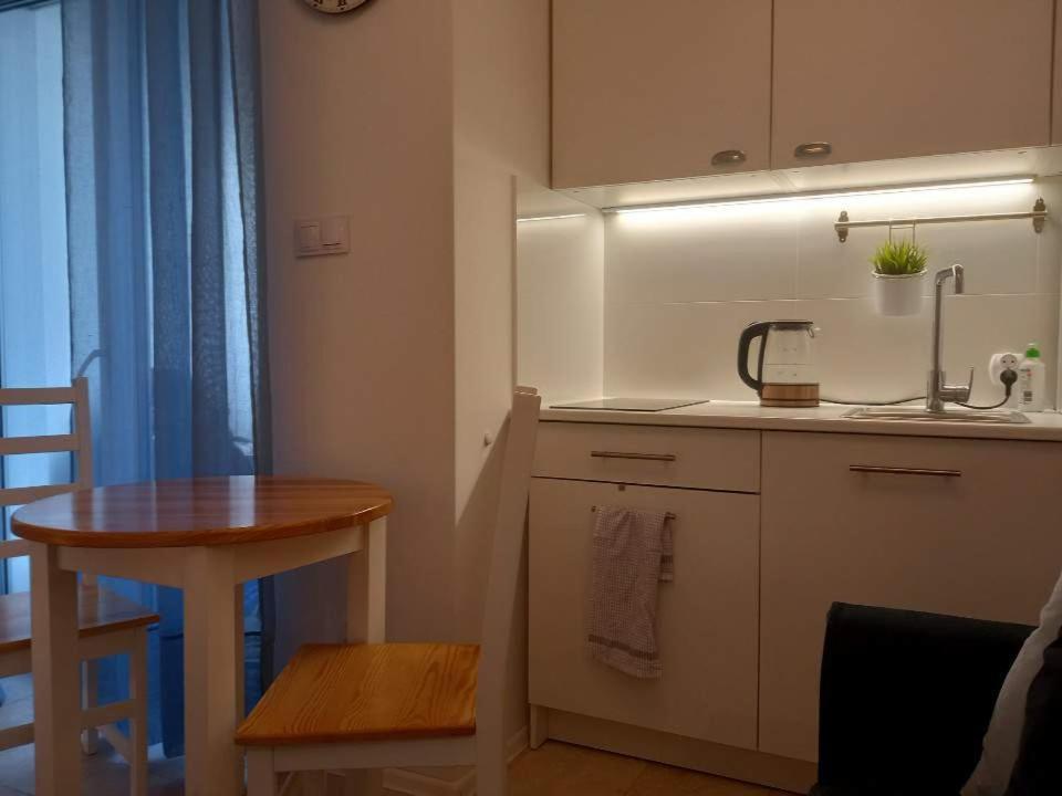 Kuchnia lub aneks kuchenny w obiekcie Resort Apartamenty Klifowa Rewal 71