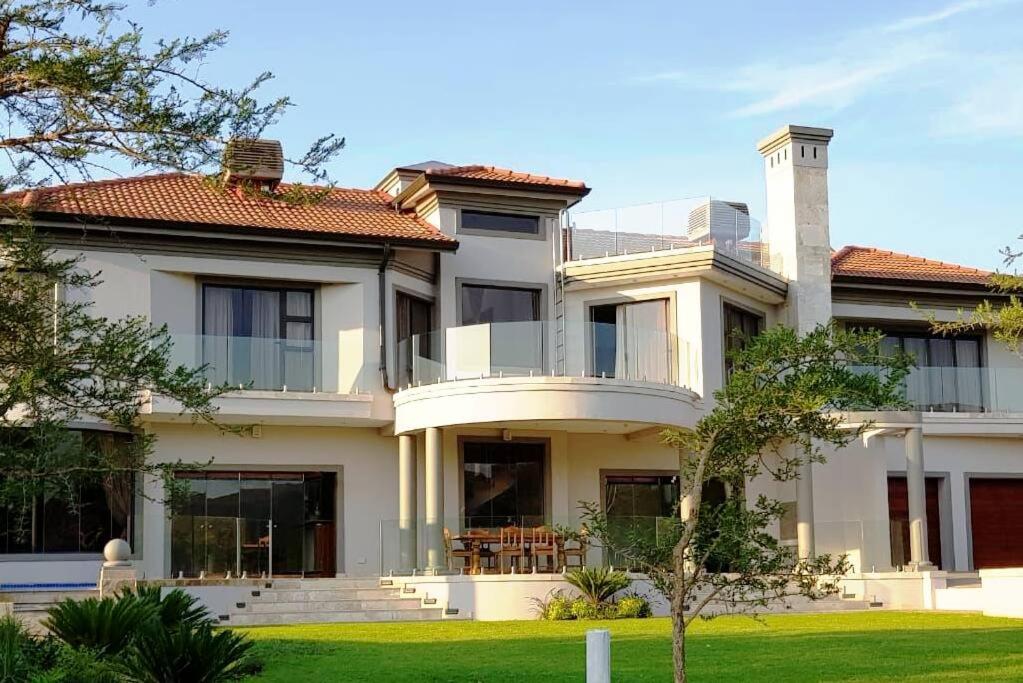 Το κτήριο όπου στεγάζεται  η βίλα