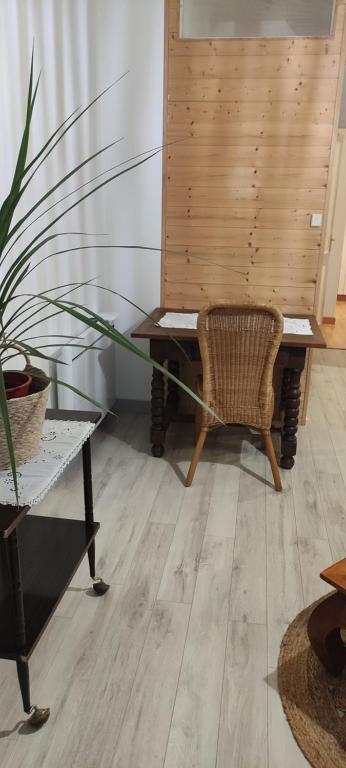 Zdjęcie z galerii obiektu Appartement cosy à 2 pas des rues piétonnes w mieście Chalon-sur-Saône