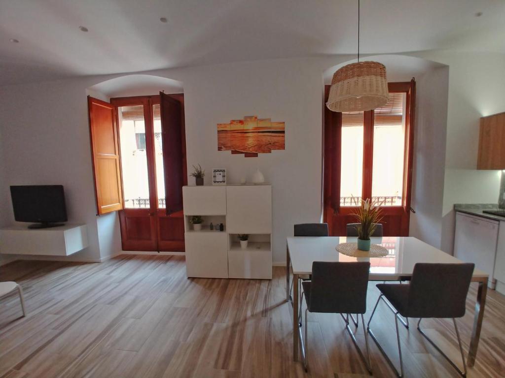 Kuchyňa alebo kuchynka v ubytovaní Piso Allada 2 Ref 1196