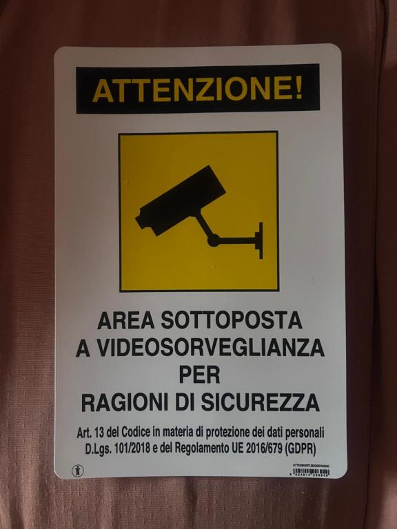 Certifikát, hodnocení, plakát nebo jiný dokument vystavený v ubytování Villa L'Ottagono con cucina parcheggio privato telecamerizzato e wifi