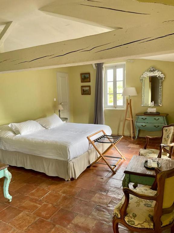 Château le Bouïs - Luxury Double Or Twin Room With Park View