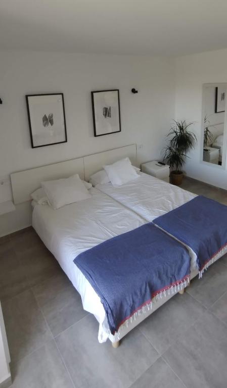 Łóżko lub łóżka w pokoju w obiekcie Estudio Minerva 429, Costa del Sol