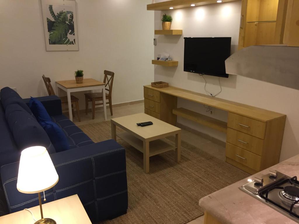 Royal Luxury Apartments & Studios - Superior Apartment