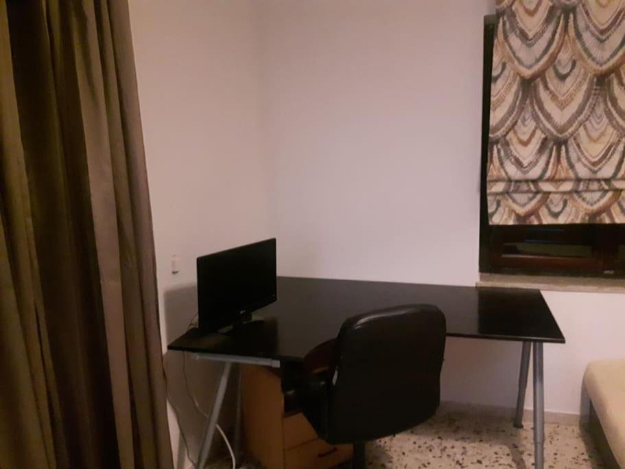 TV a/nebo společenská místnost v ubytování Cosy and roomy 78m2(Μονοκατοικία)