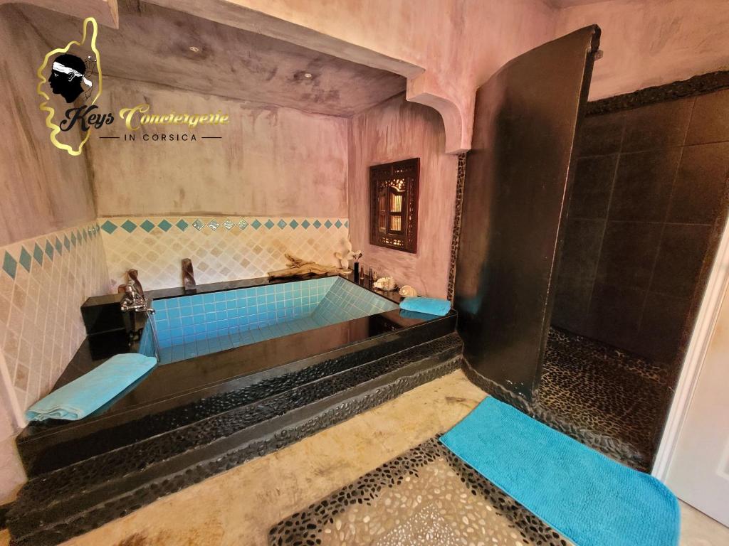 Fotografia z galérie ubytovania Casa Salya 8 pers Piscine privée Chauffée San Cipriano v destinácii Lecci