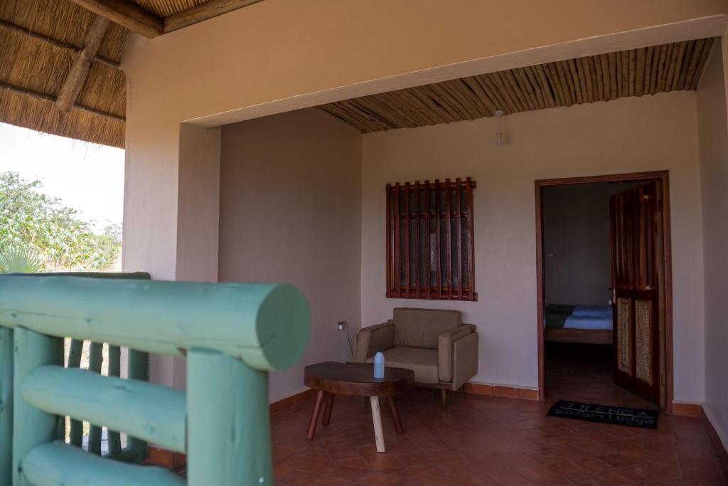 Balkón nebo terasa v ubytování Tilenga Safari Lodge