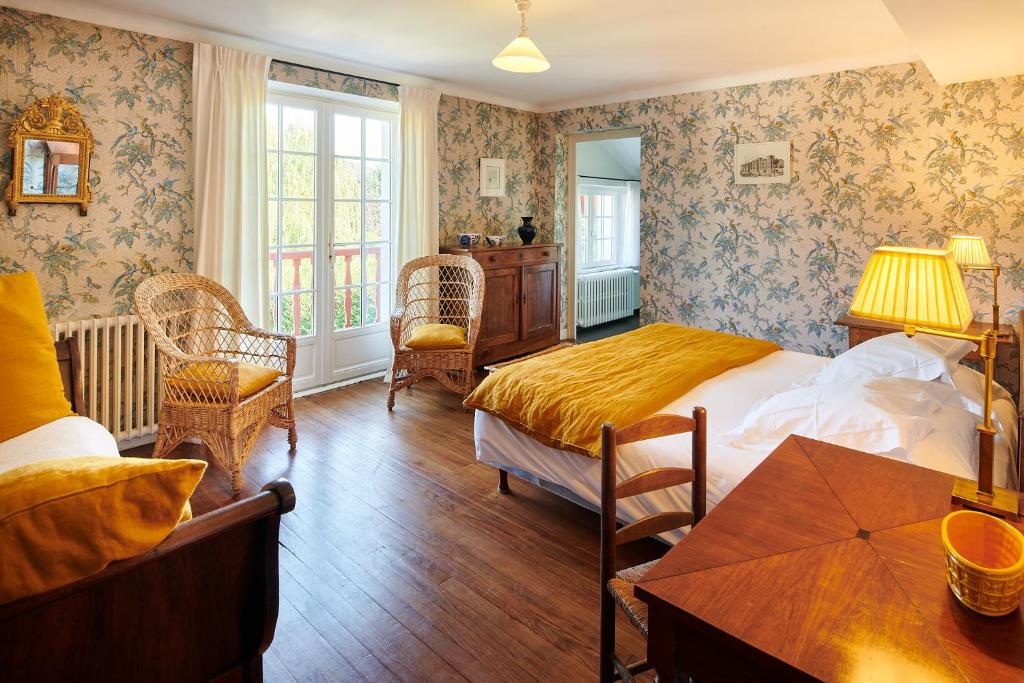 Maison Dominxenea - Tweepersoonskamer Met Uitzicht Op De Tuin