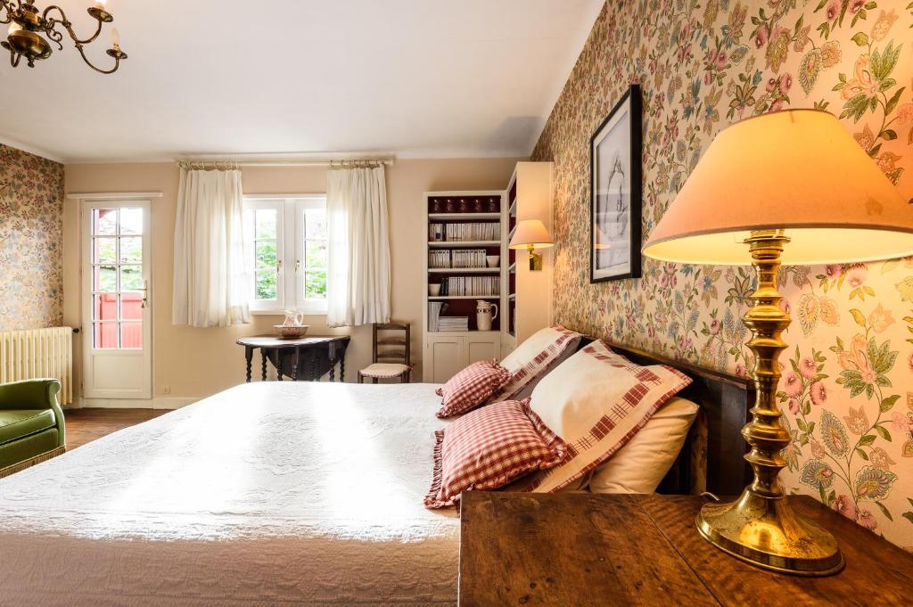 Maison Dominxenea - Tweepersoonskamer Met Uitzicht Op De Bergen