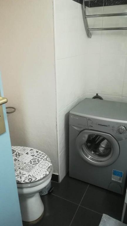Fotografia z galérie ubytovania Beau studio cabine avec balcon, vue piscine, parking privé, climatisation, solarium, laverie v destinácii Cap d'Agde