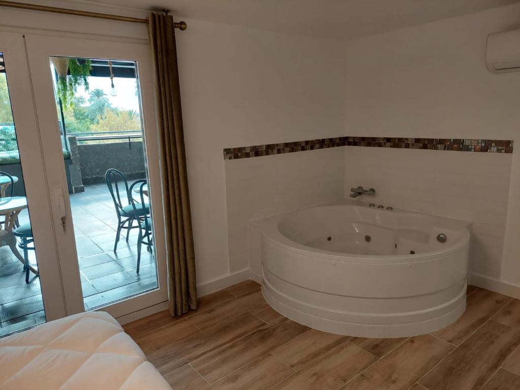 Hostal GARDEN ROUS, Paiporta – Precios actualizados 2023