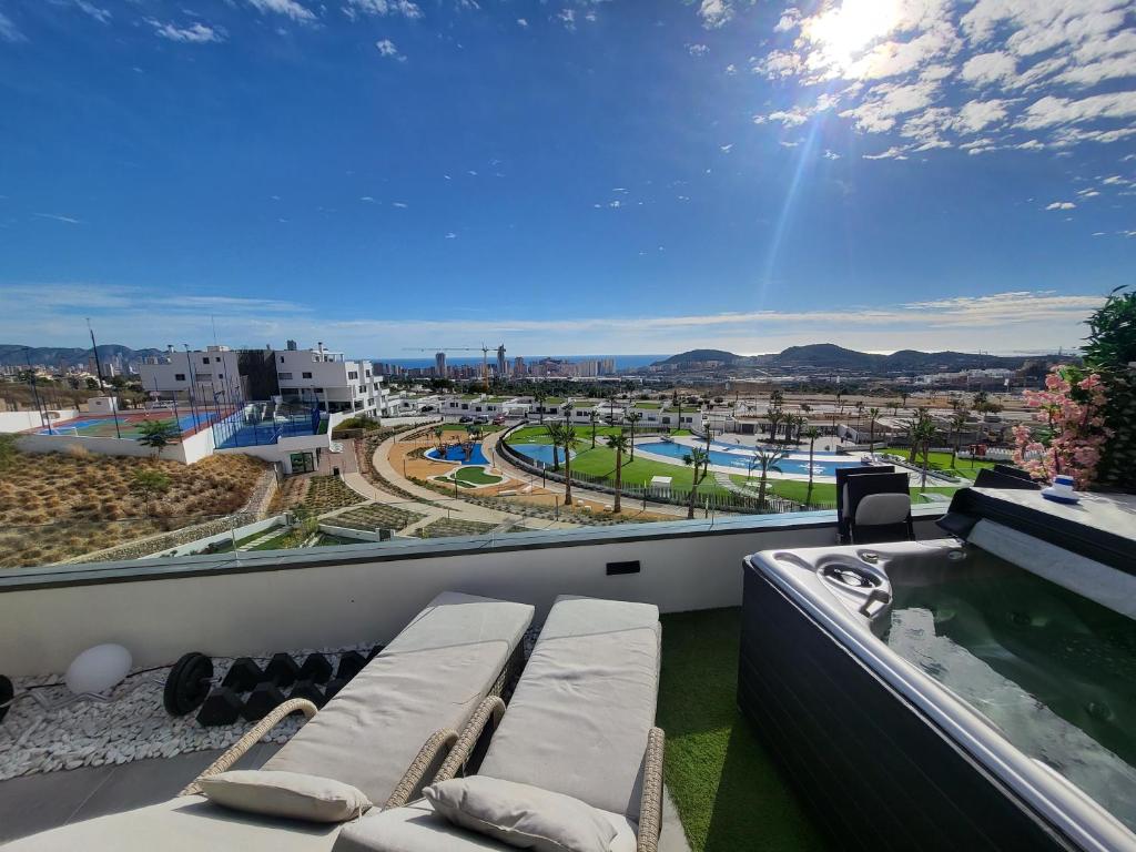 Family Penthouse - Jacuzzi, Seaview Benidorm, Albir, Altea ...