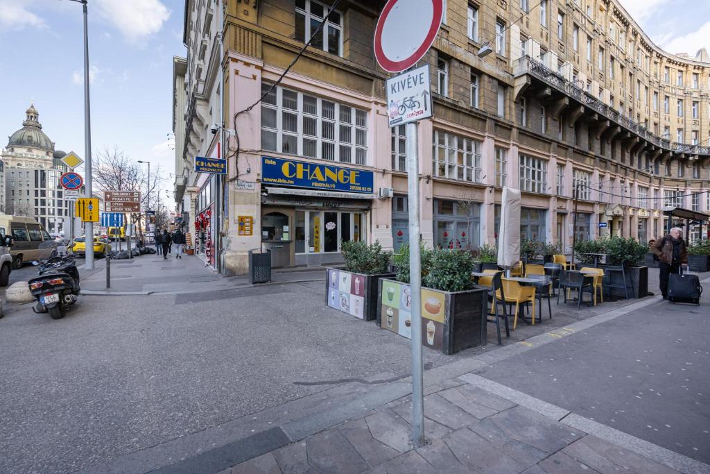 The building in which Az apartmant is located