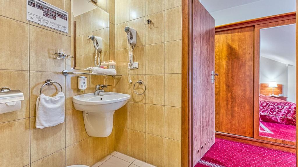 St Lukas Medical & SPA - 14