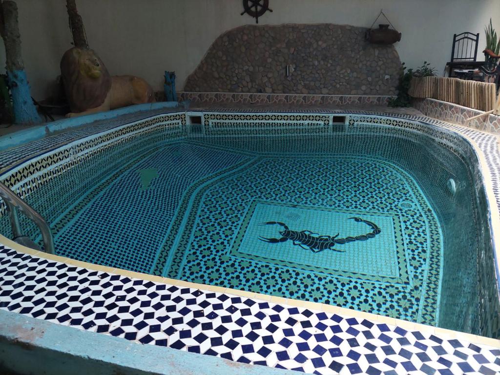 Apparemment tamraght