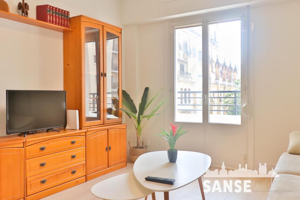 TV a/nebo společenská místnost v ubytování Apartamento Colón by SanSe Holidays