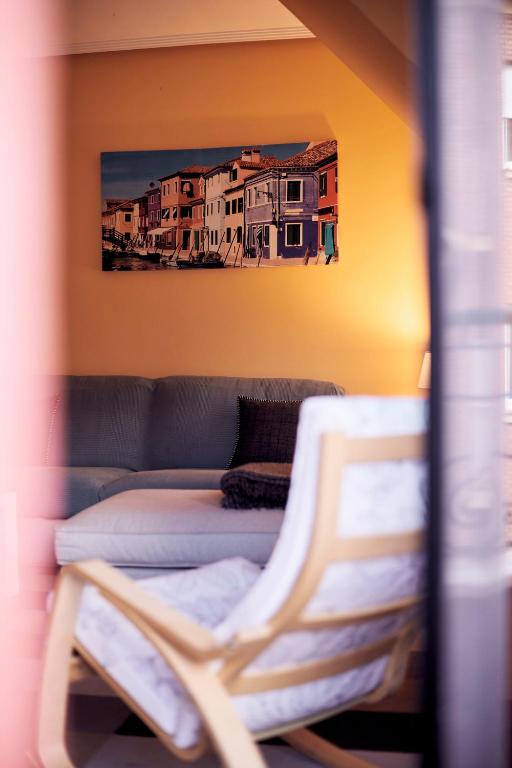 A seating area at Apartamento La Calma, plaza de La Inmaculada, en el centro de León
