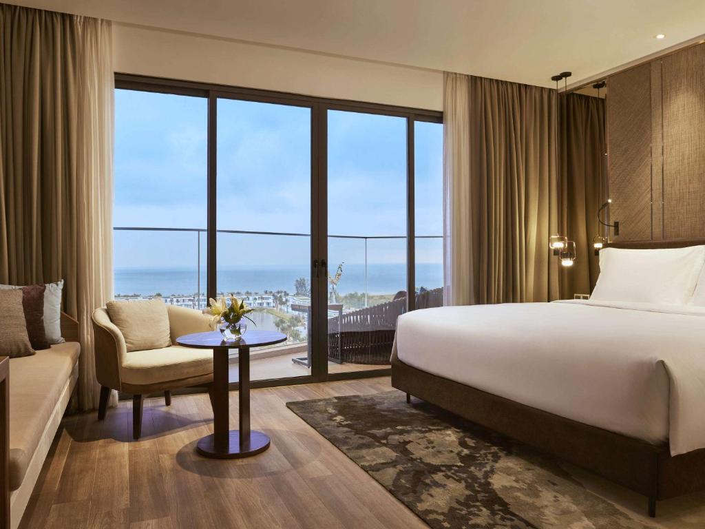 Two-Bedroom Family Studio with Sea View
