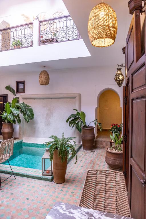 Bazén v ubytování Riad Dar Elma And Spa nebo v jeho okolí