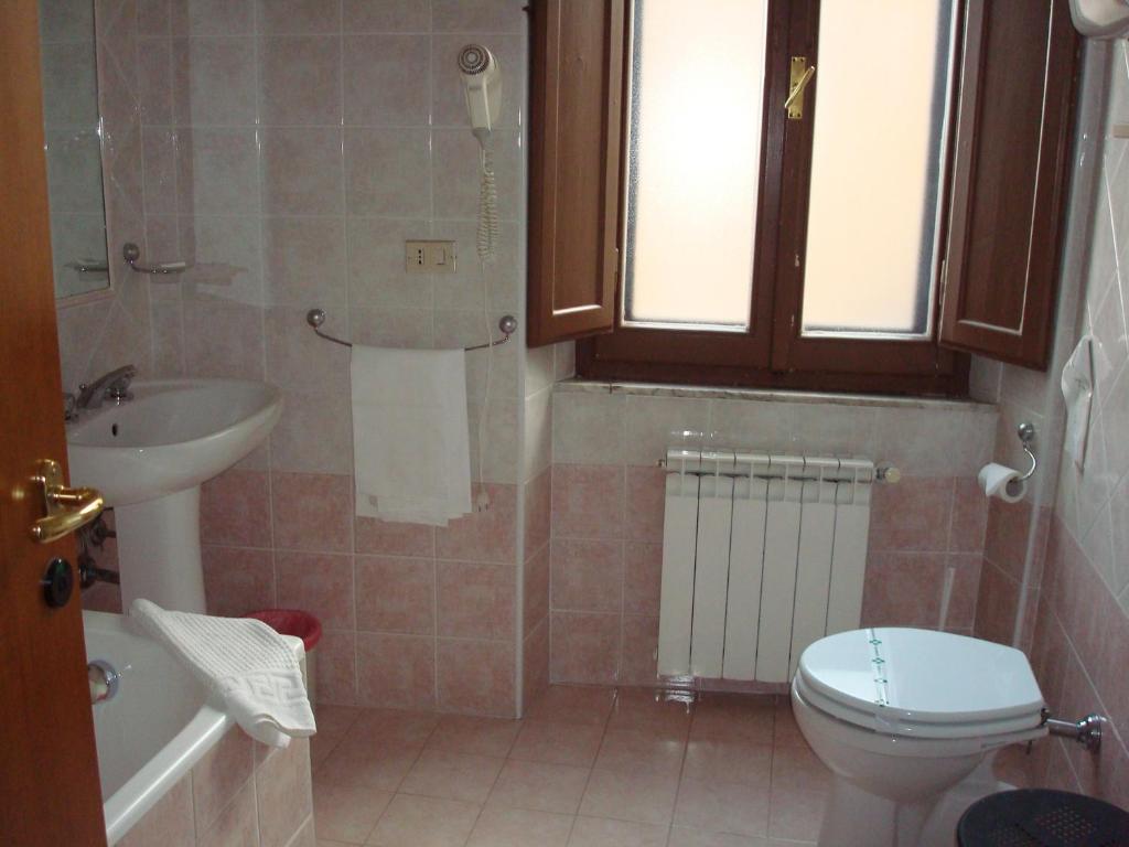 Koupelna v ubytování Albergo La Sfinge