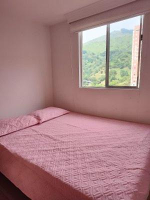 SE ARRIENDA HABITACION