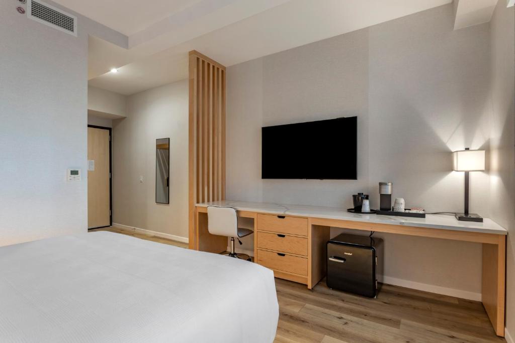 Postel nebo postele na pokoji v ubytování Best Western Plus Soho Hotel