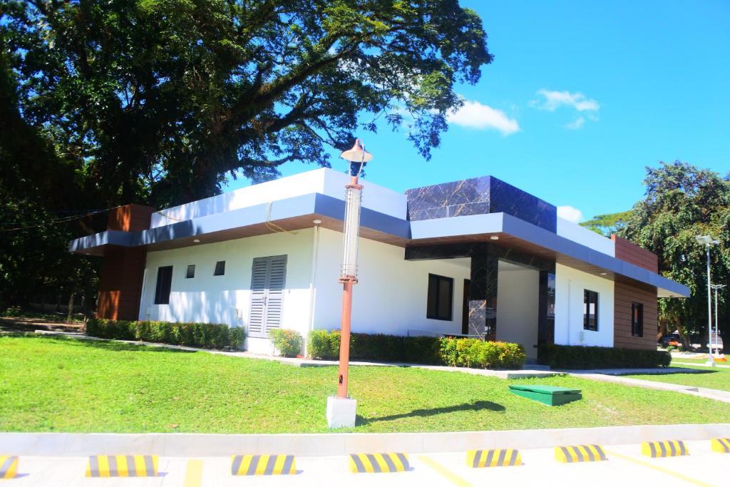 Aurora Villas and Cabin Resort, Clark (updated prices 2024)