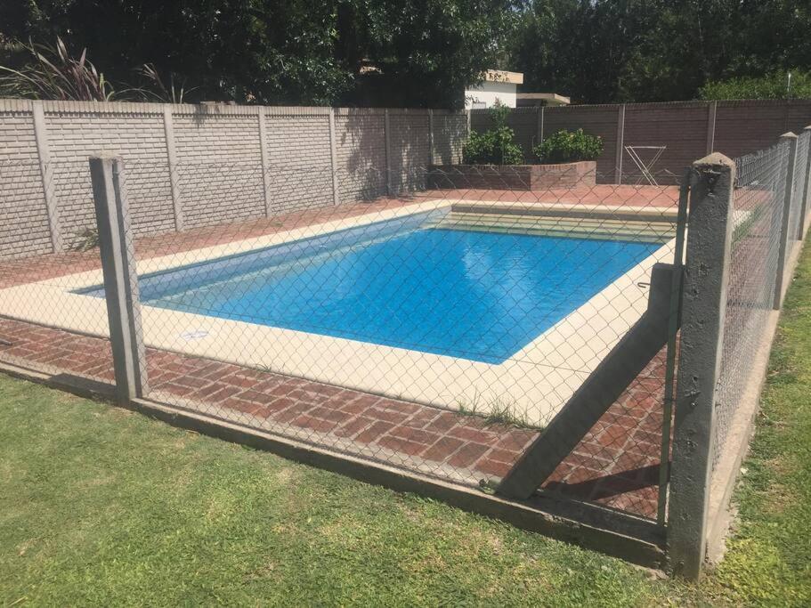 Casa Departamento Funes Buena Vista Cochera Pileta