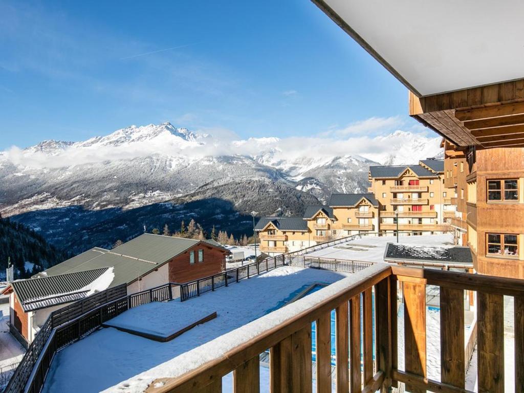 Fotografia z galérie ubytovania Appartement 4 pers avec piscine et balcon - Pied des pistes à Valfréjus - FR-1-468-106 v destinácii Modane