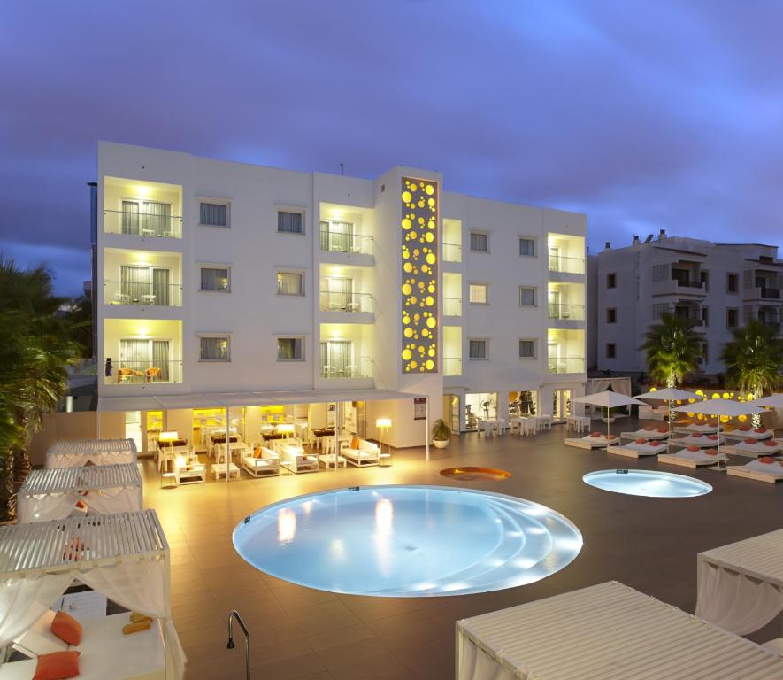 Ibiza Sun Apartments, Playa den Bossa – Bijgewerkte prijzen 2023