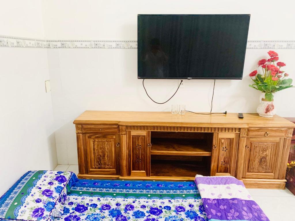 Μια τηλεόραση ή/και κέντρο ψυχαγωγίας στο Thanh Nhàn Nhà Xinh