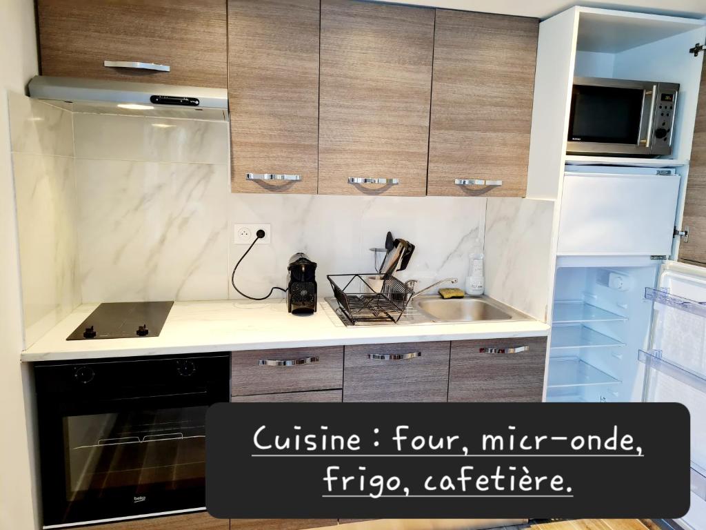 Fotografia z galérie ubytovania Appartement calme et pratique. v destinácii Tours