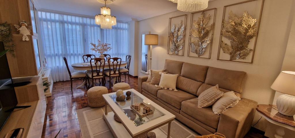Posezení v ubytování El Capricho de Ezcurdia - 6 pax - VUT-3878-AS