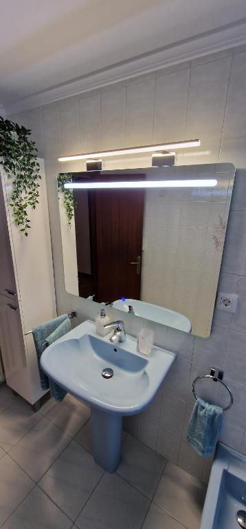 Koupelna v ubytování El Capricho de Ezcurdia - 6 pax - VUT-3878-AS