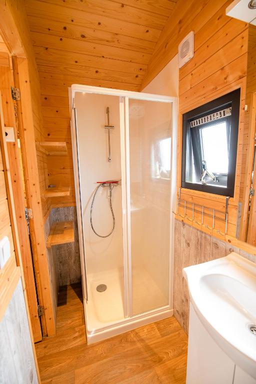Koupelna v ubytování Vakantiepark Vinkenhof