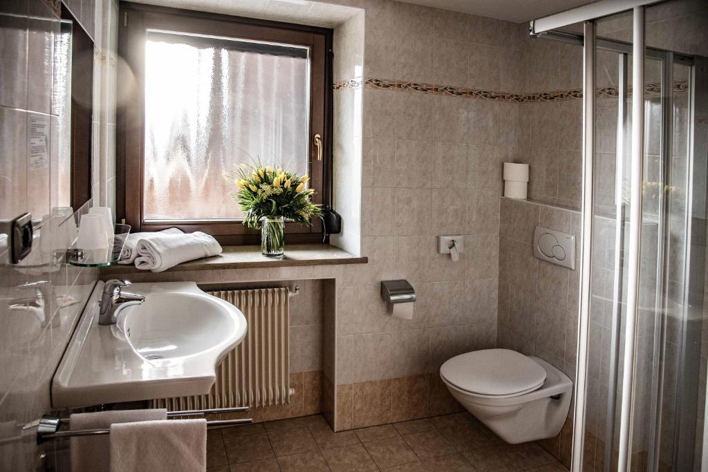 Koupelna v ubytování Active Hotel Sonne