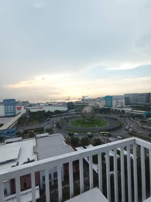a view of a city from a building at SEA RESIDENCES Yeshua in Manila