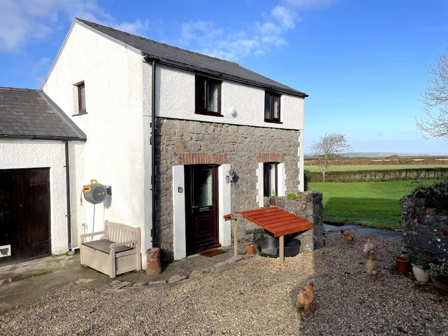 Rhossili's Retreat - AONB - Gower Rural Sleeps up to 6 - 两居室房屋