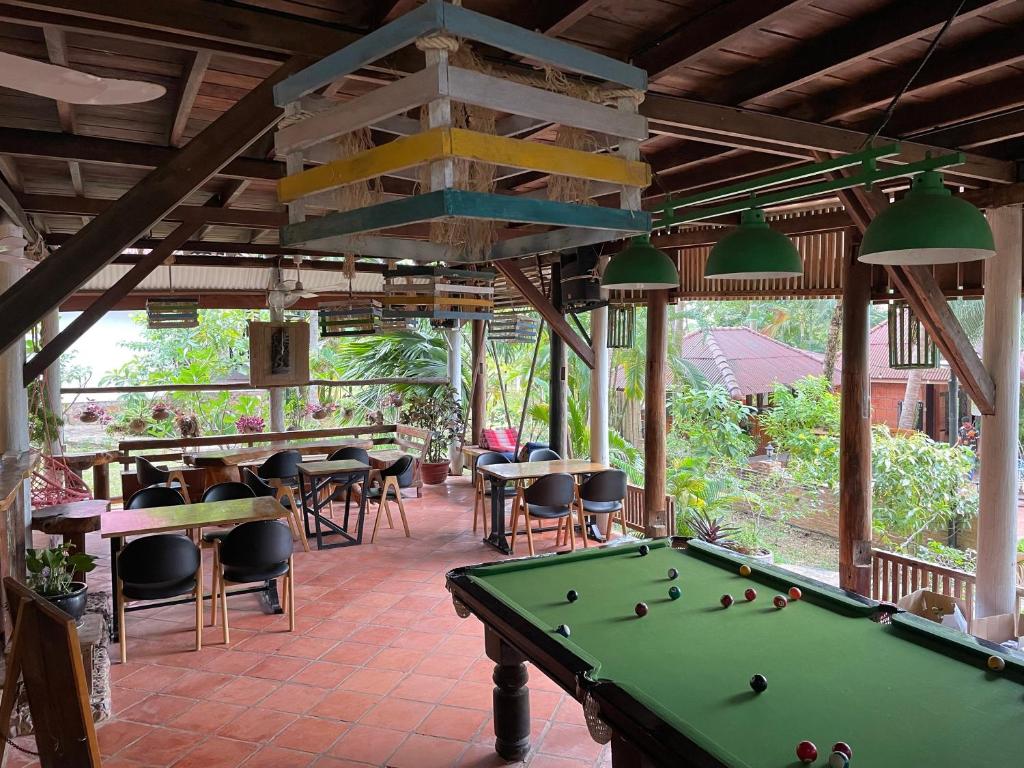 Biliár nebo kulečník v ubytování Kep Lodge