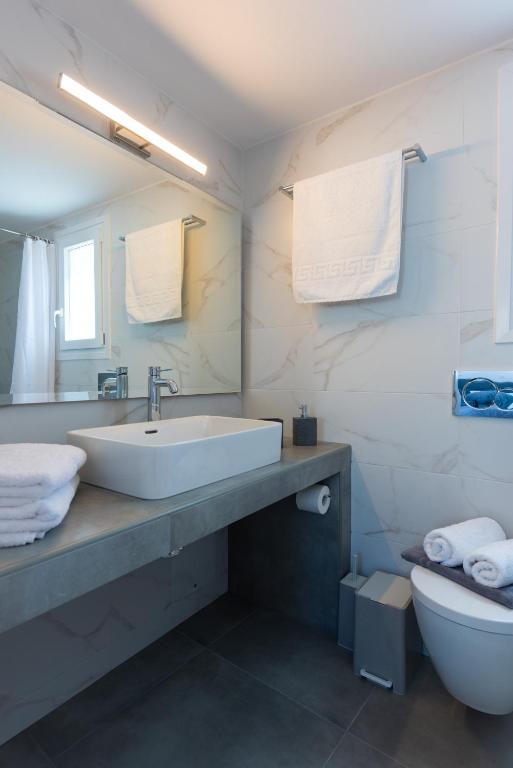 Koupelna v ubytování KALYPSO ACCOMMODATION SIFNOS