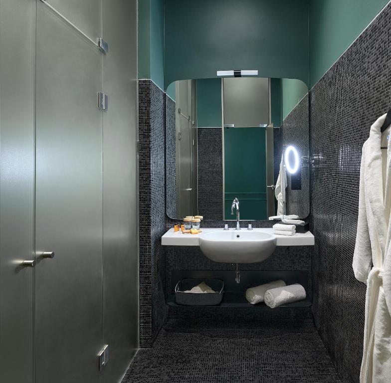 Koupelna v ubytování Verno House Budapest, Vignette Collection by IHG