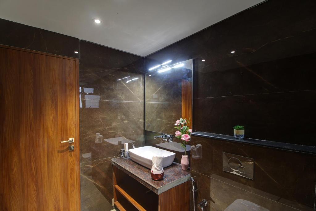 Koupelna v ubytování Antalya Villa - 5BHK with Private Pool, Baga