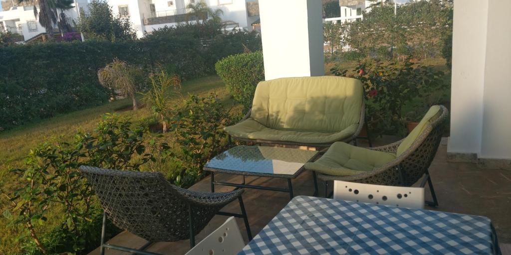 Zahrada ubytování Perla à 200 m de la plage