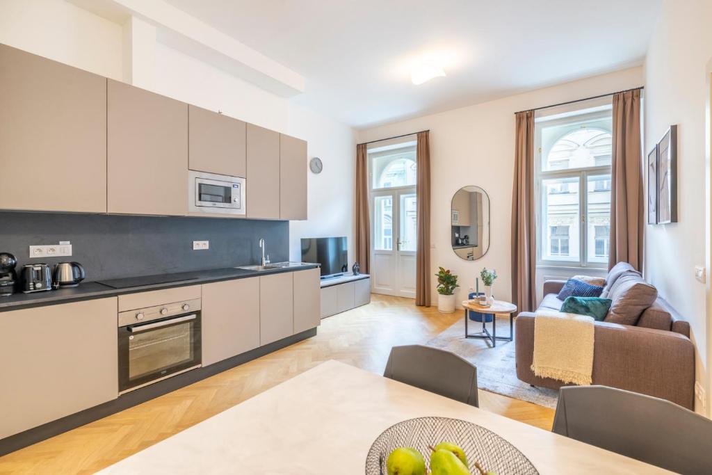 Petrin Tower Residence - Resim 14