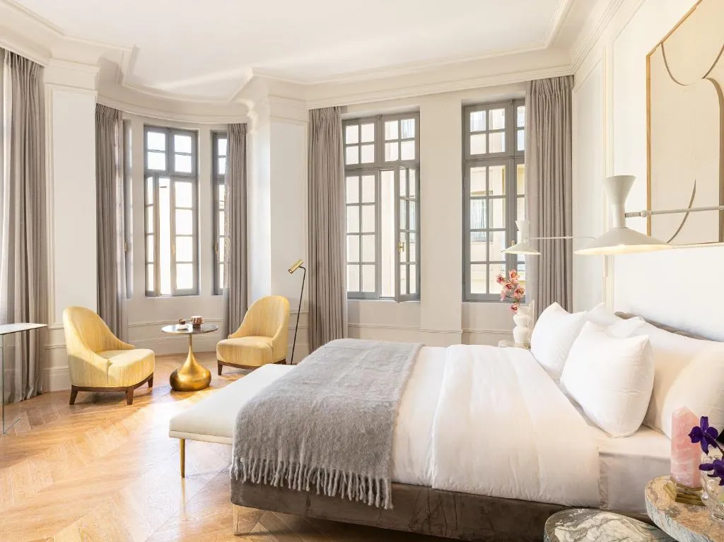 Metropolis Junior Suite